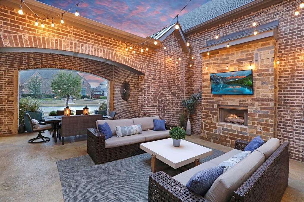 4440 Honeyvine Lane Property Photo 3