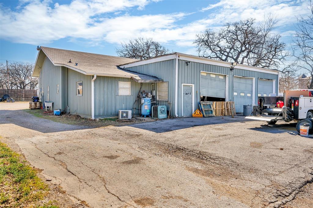 6821 Smithfield Road Property Photo 4