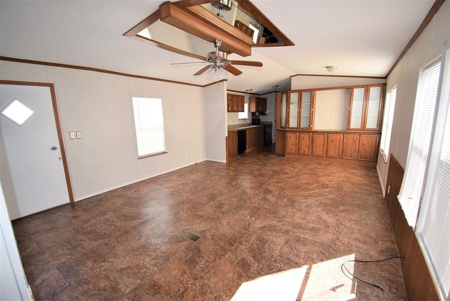6000 Spring Creek Property Photo