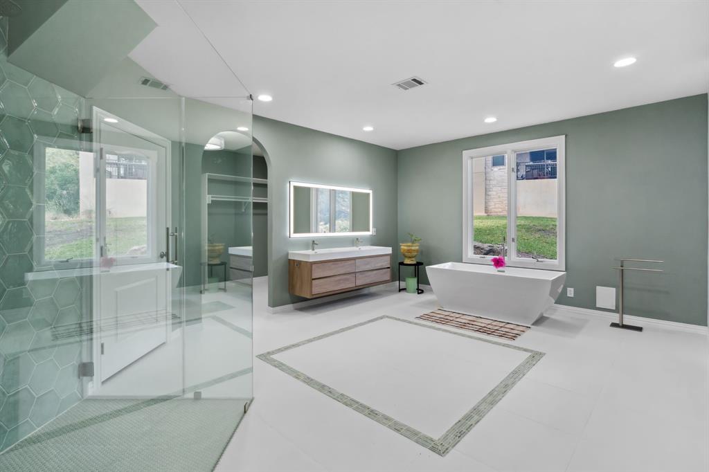 2305 Barton Creek Boulevard Property Photo