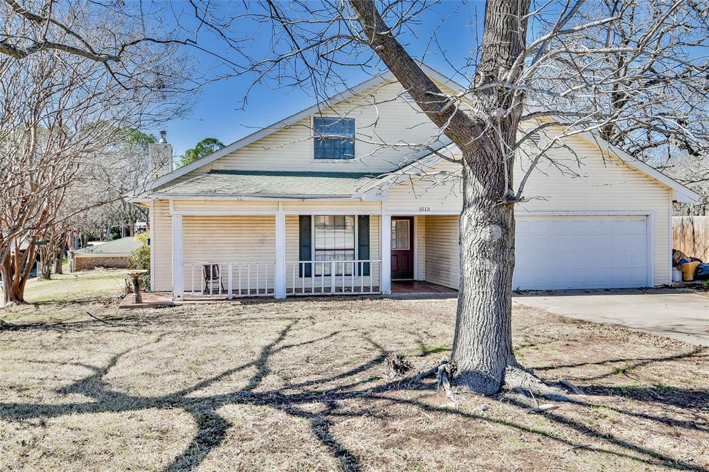 1513 Comanche Court Property Photo