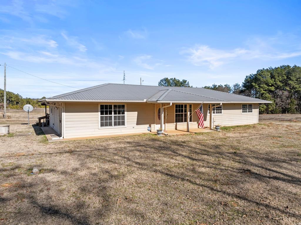 1135 County Road 2112 Property Photo