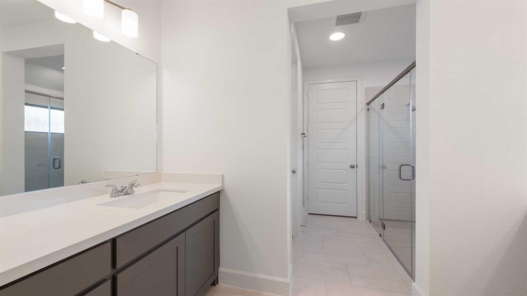 4124 Hudson Street Property Photo 15