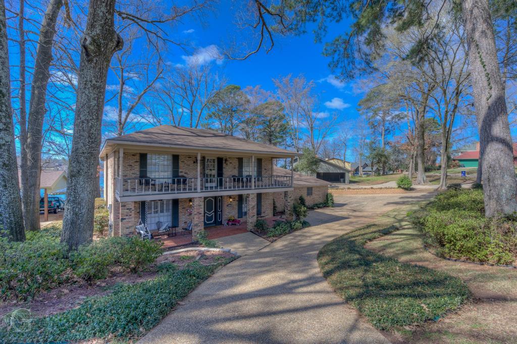 1768 Willow Point Drive Property Photo 1
