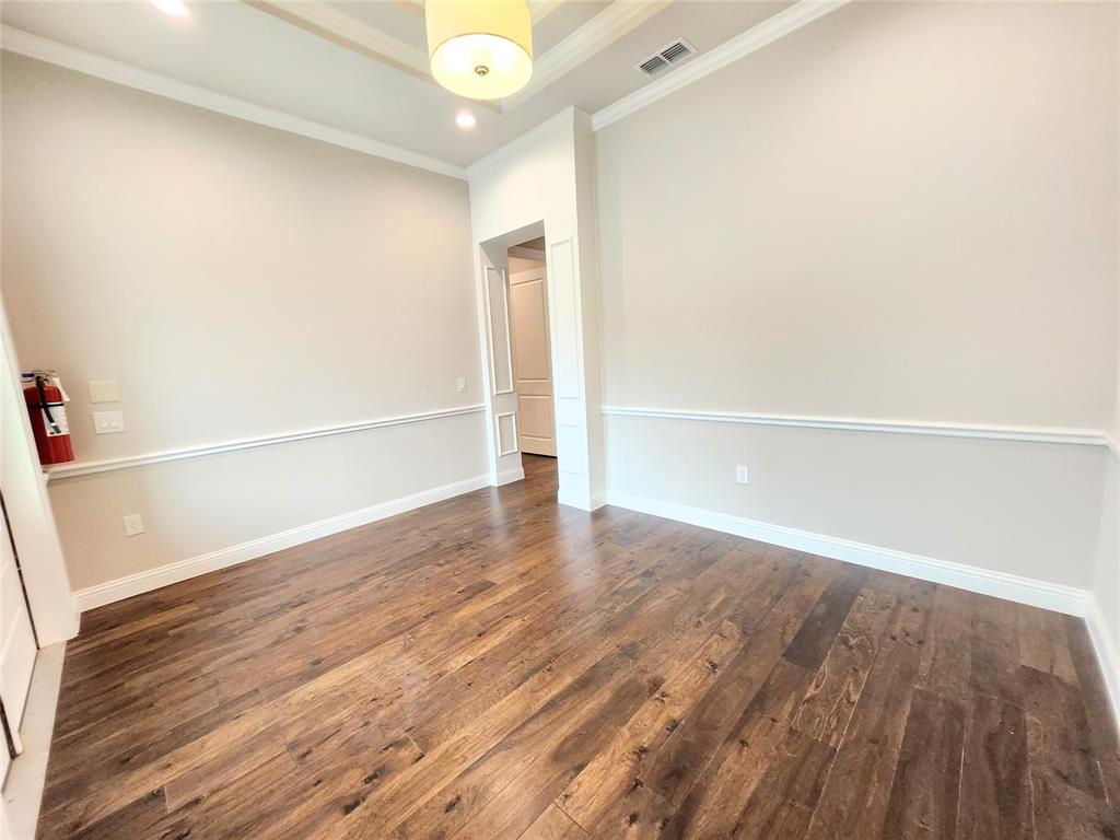 4425 Plano Parkway Property Photo 6