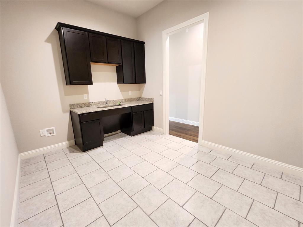 4425 Plano Parkway Property Photo 12