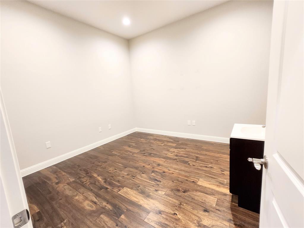4425 Plano Parkway Property Photo 13