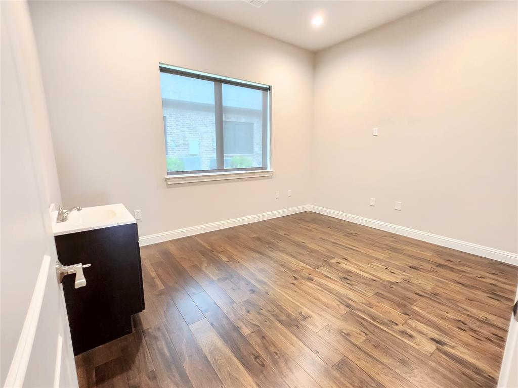 4425 Plano Parkway Property Photo 19