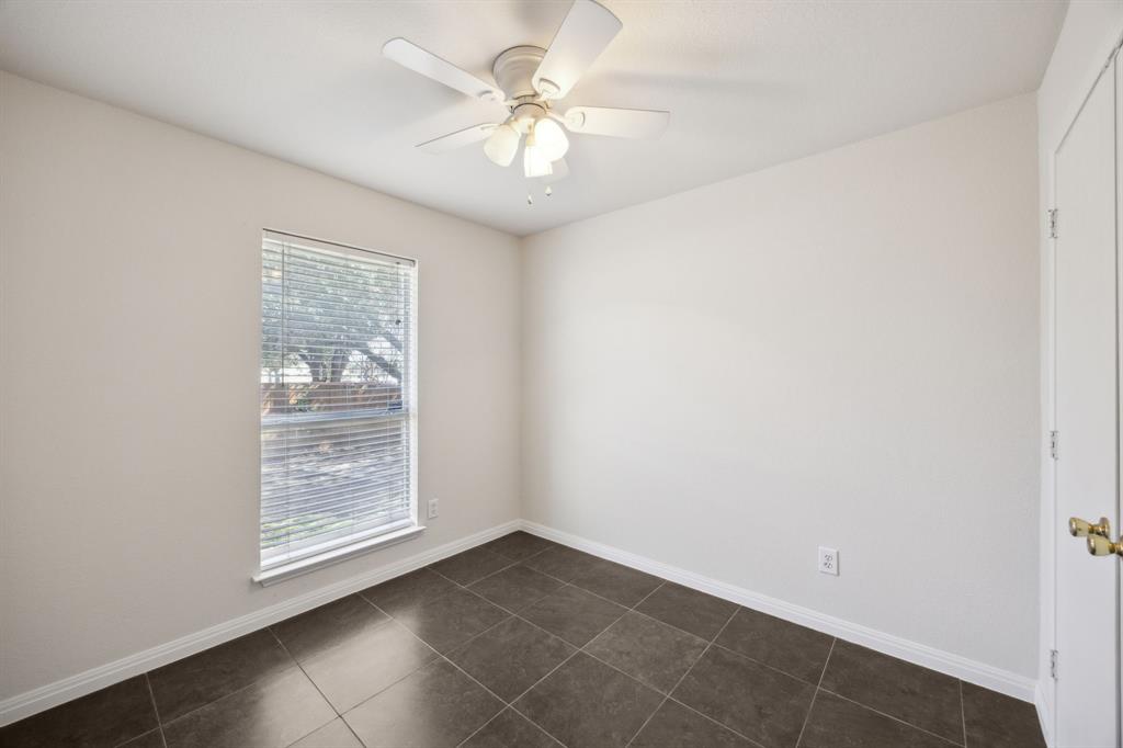 906 Park Row Circle Property Photo 18