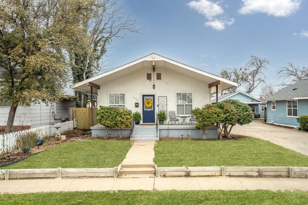 5132 Calmont Avenue Property Photo