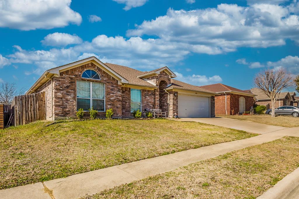 6928 Meadow Bend Drive Property Photo