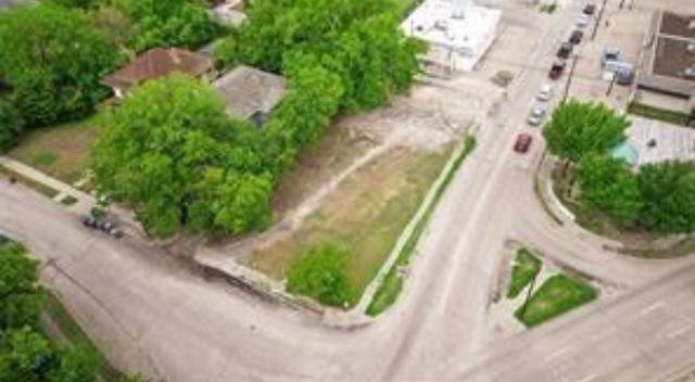 4951 East Side Avenue Property Photo