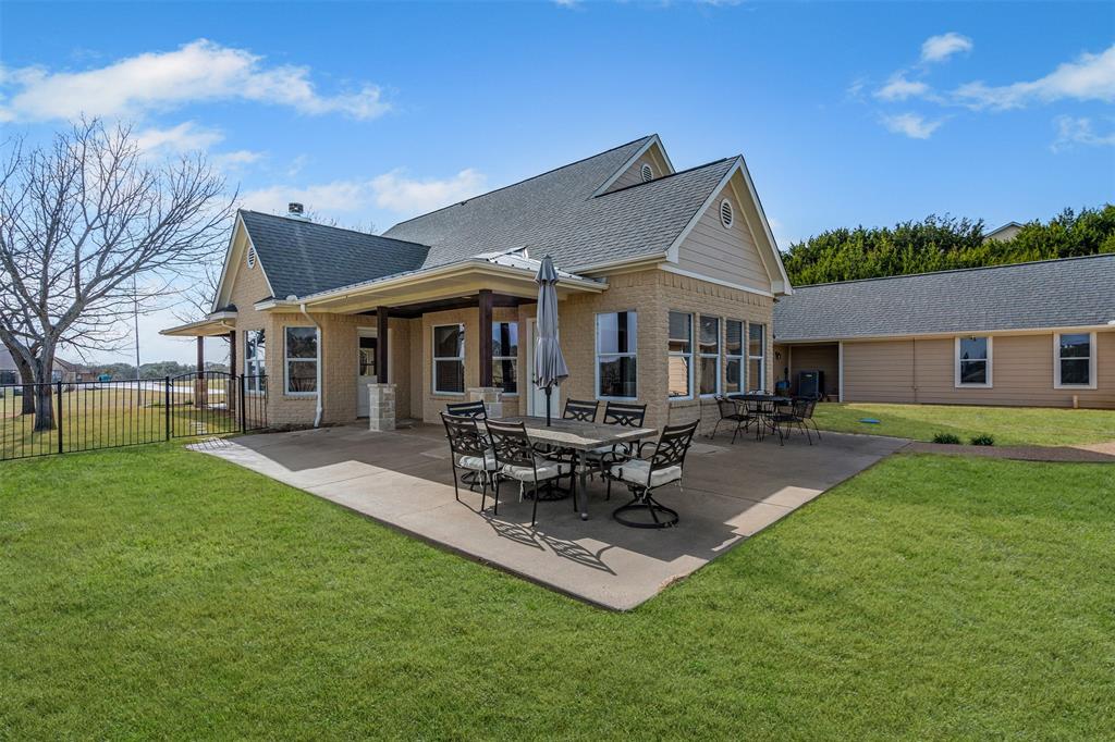 2118 Darby Dan Court Property Photo 4