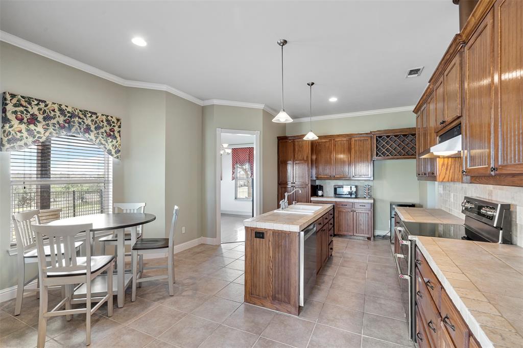 2118 Darby Dan Court Property Photo 12