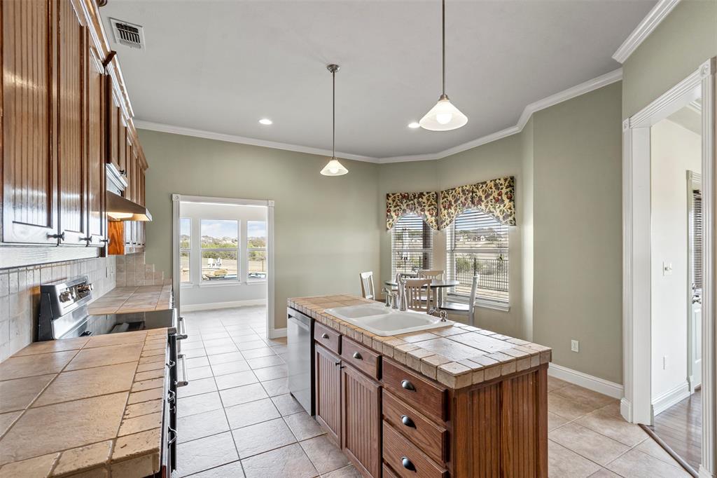 2118 Darby Dan Court Property Photo 13