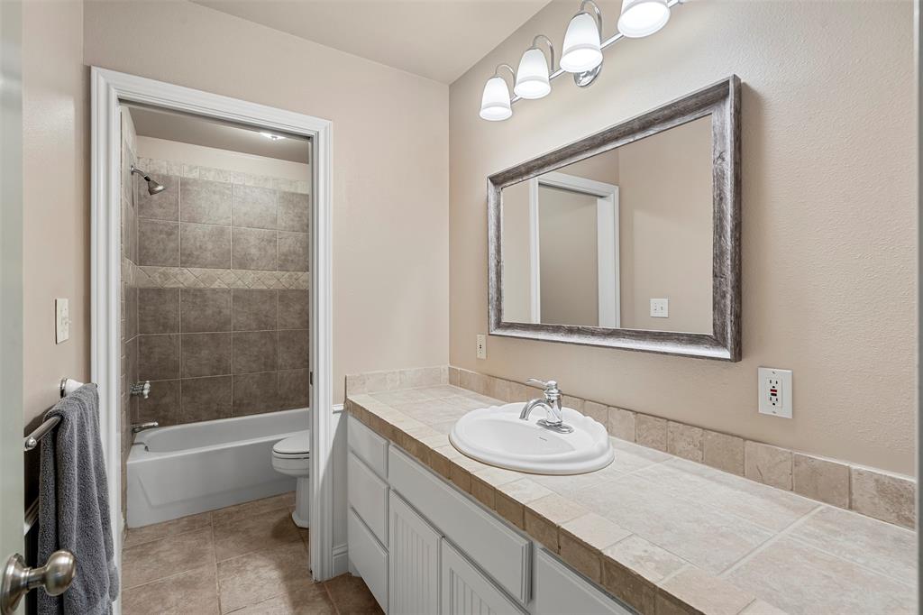 2118 Darby Dan Court Property Photo 18