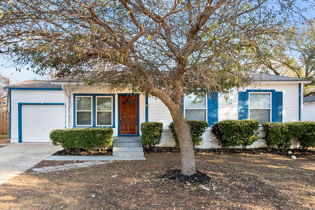 1409 W Lovers Lane Property Photo
