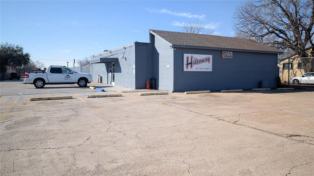 3012 E Abram Street Property Photo 1