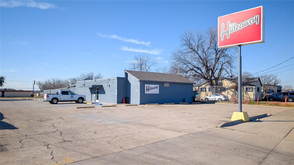3012 E Abram Street Property Photo 2