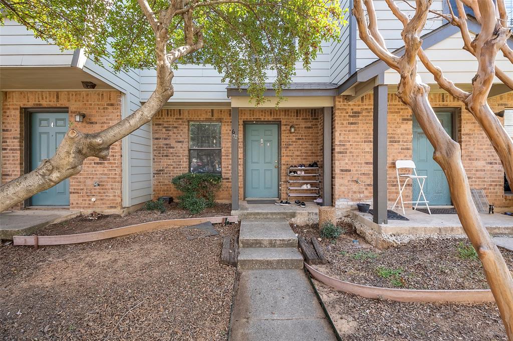 602 W Collins Street Property Photo