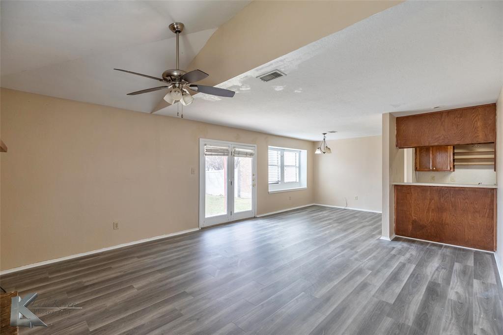 3065 Button Willow Avenue Property Photo 8