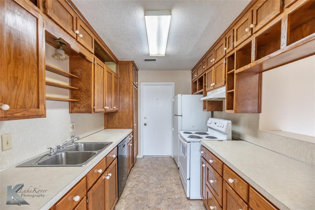 3065 Button Willow Avenue Property Photo 10