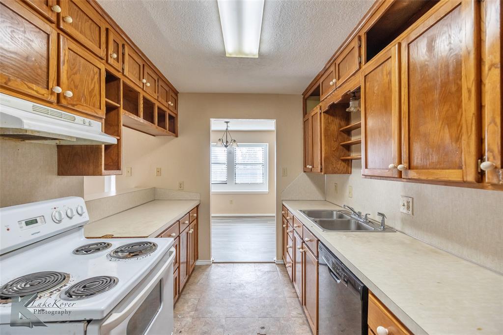 3065 Button Willow Avenue Property Photo 12