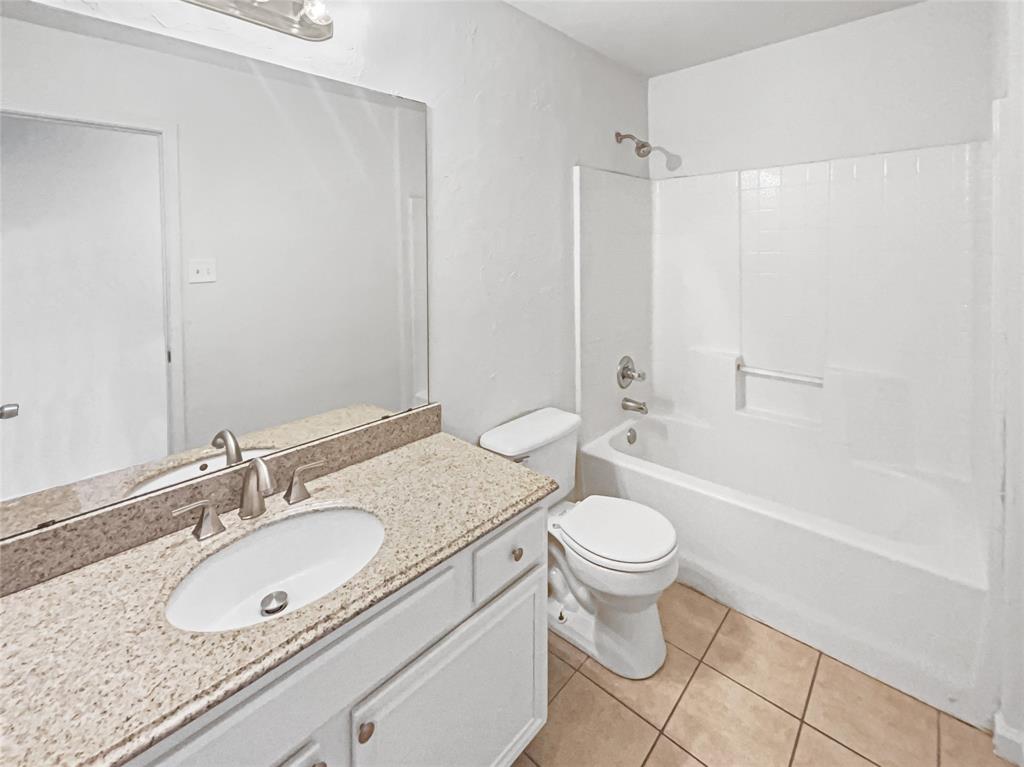 6705 Windward View Drive Property Photo 7