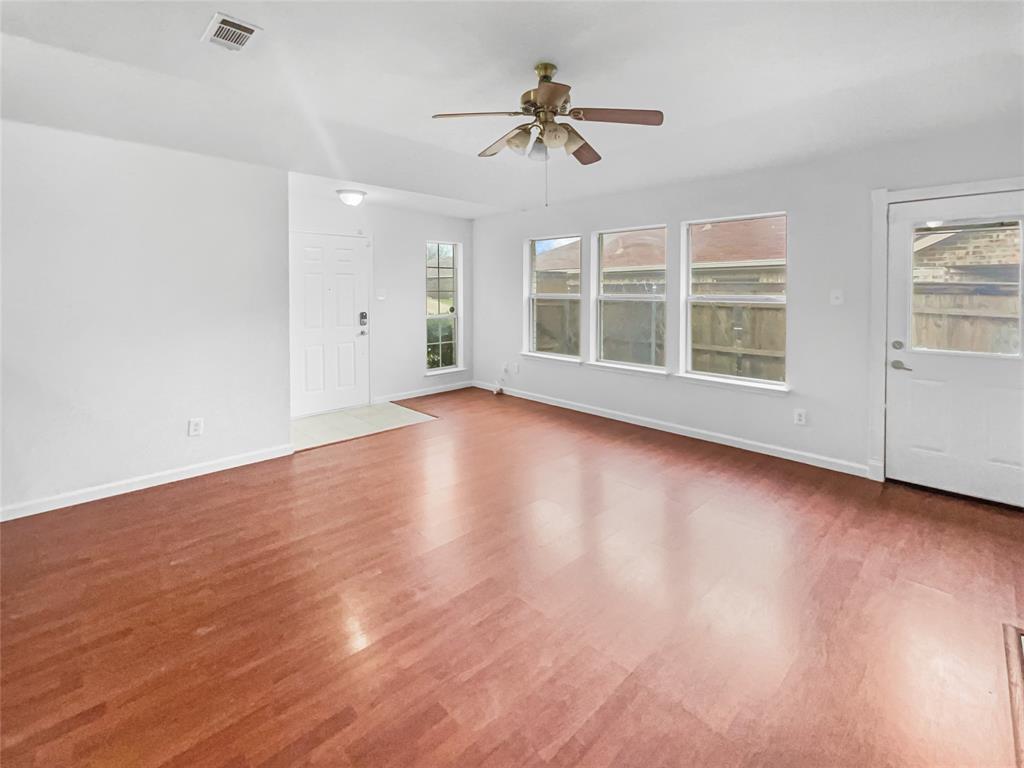 6705 Windward View Drive Property Photo 10