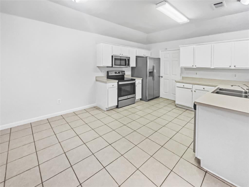 6705 Windward View Drive Property Photo 11