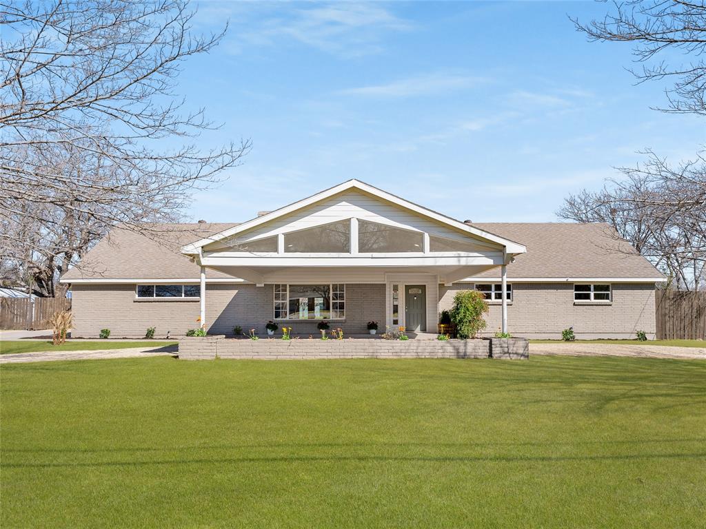 6204 N Ridge Road Property Photo