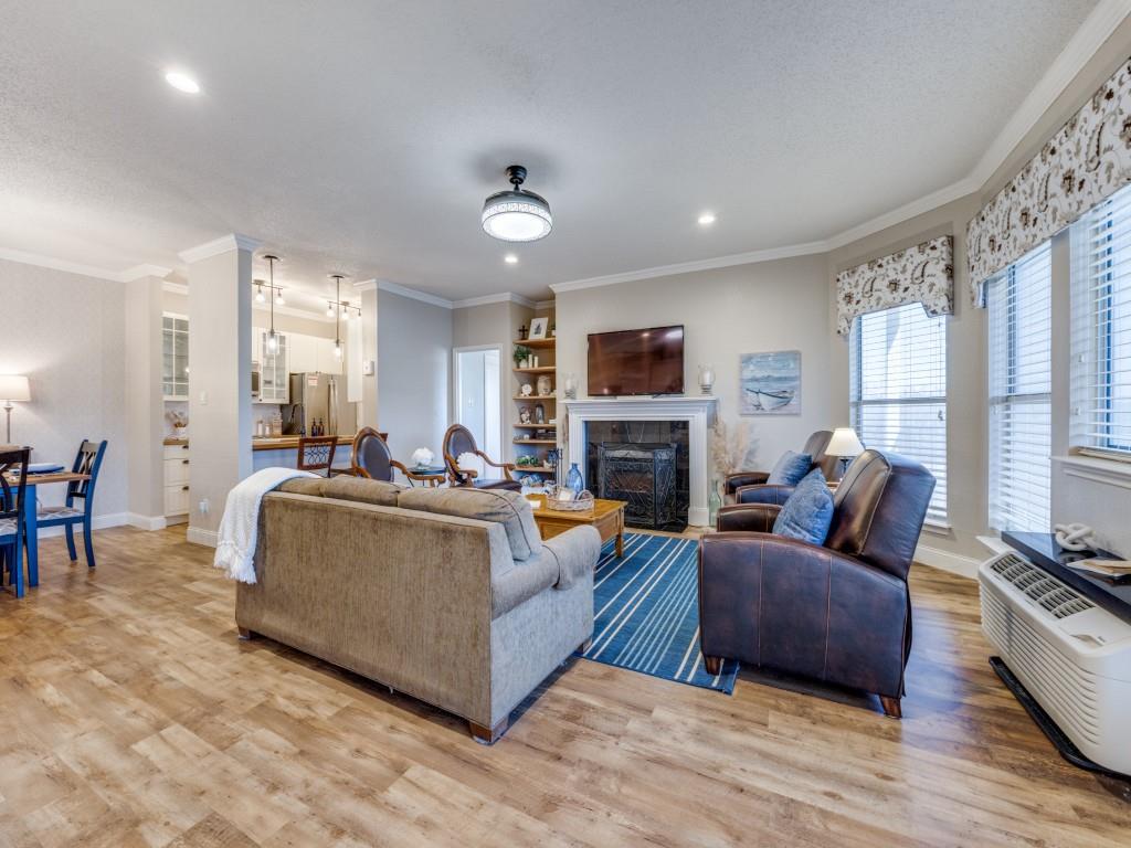 2164 Tanglewood Boulevard Property Photo