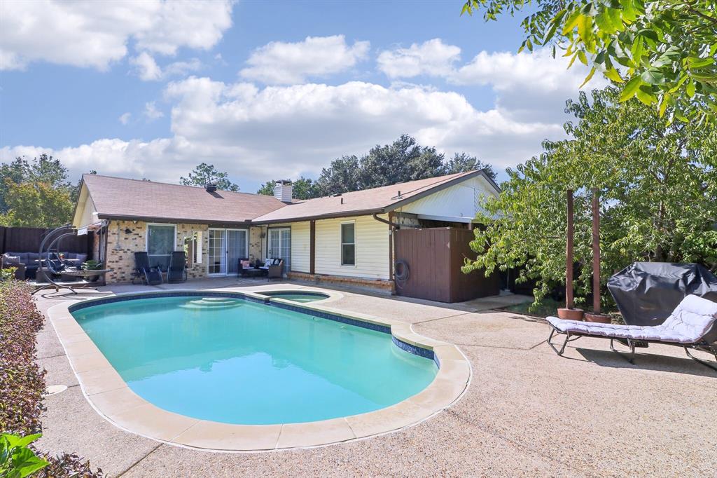 1841 Santa Fe Property Photo