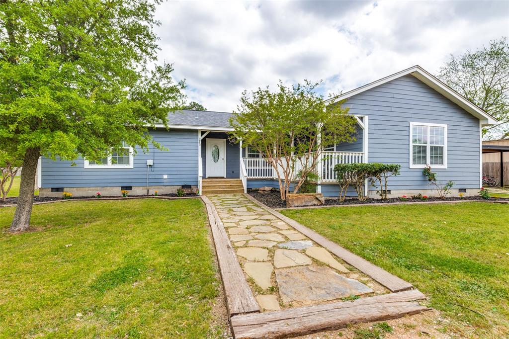 213 S Busby Street Property Photo