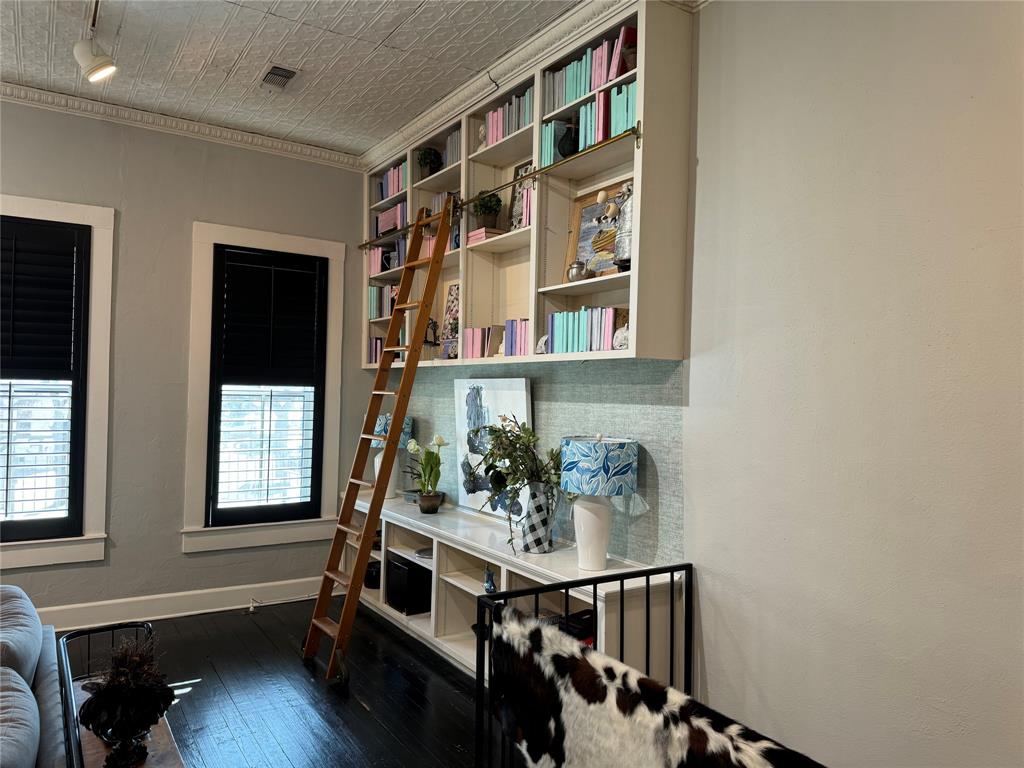 109 E Bridge Street Property Photo 14