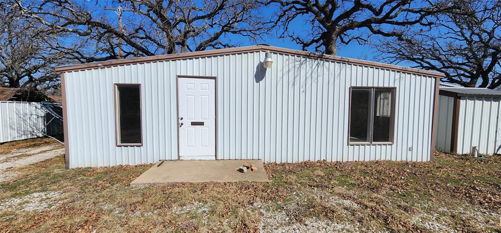 805 W Commerce Street Property Photo