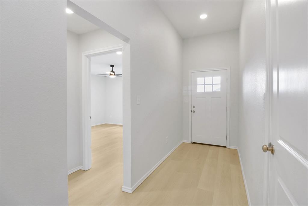 812 Bella Boulevard Property Photo 3