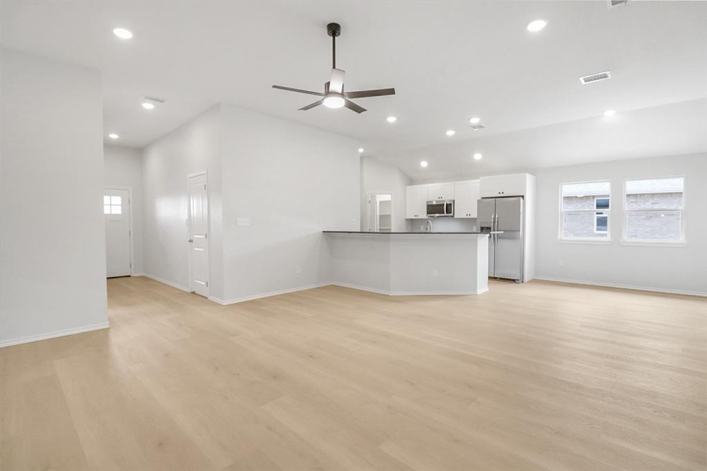 812 Bella Boulevard Property Photo 5