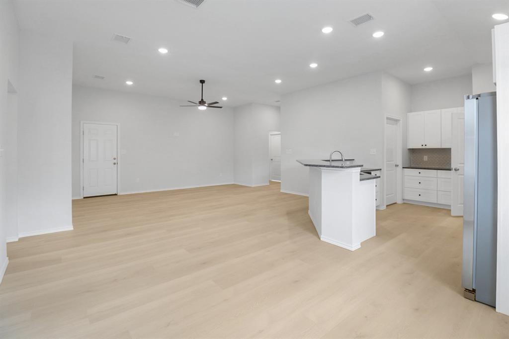812 Bella Boulevard Property Photo 6