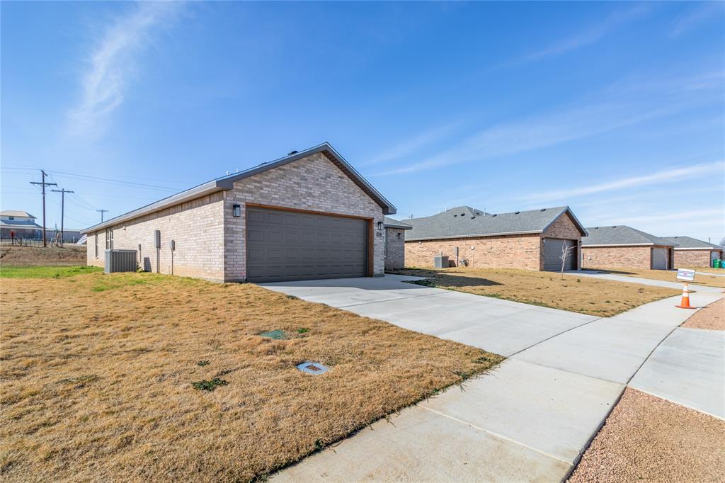 812 Bella Boulevard Property Photo 26