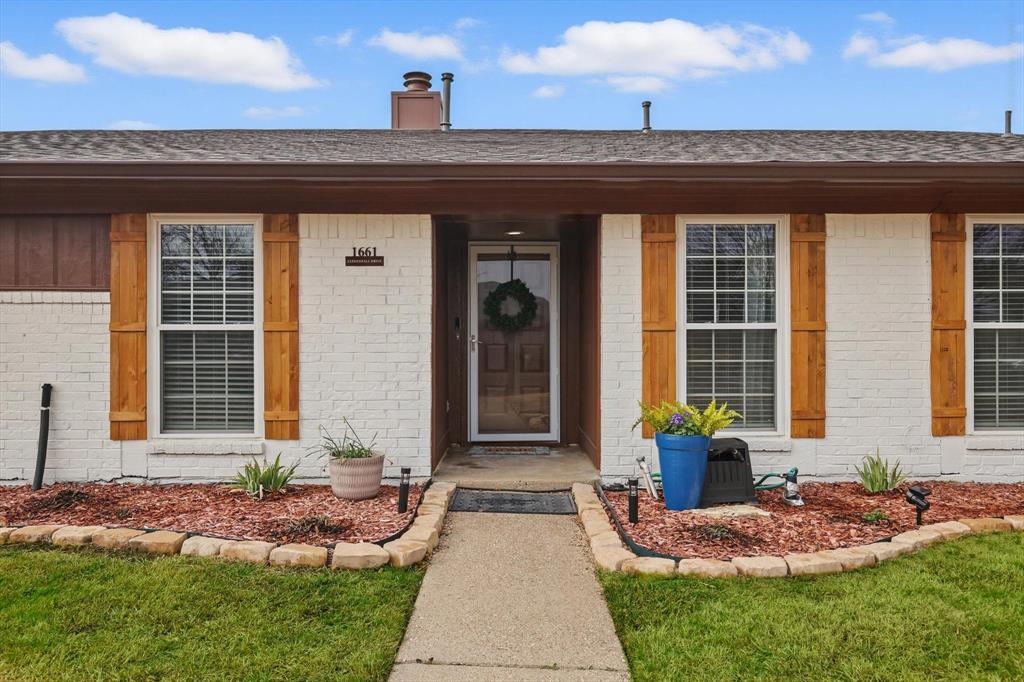 1661 Clydesdale Drive Property Photo