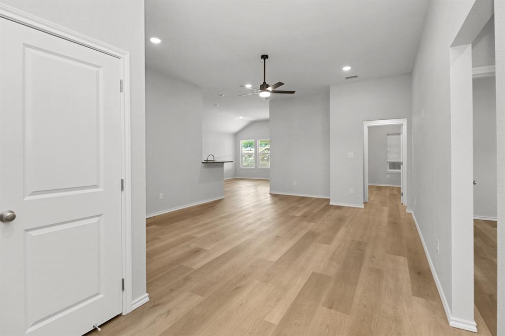 900 Bella Boulevard Property Photo 3