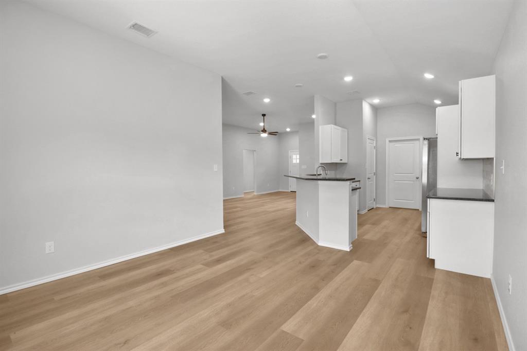 900 Bella Boulevard Property Photo 7