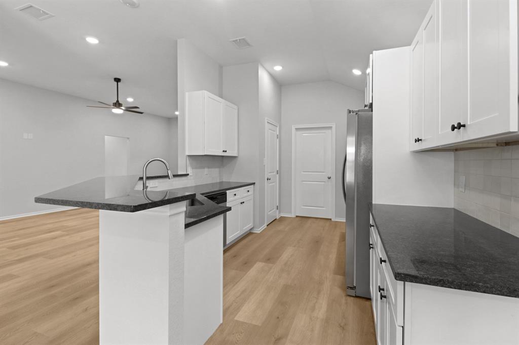 900 Bella Boulevard Property Photo 8