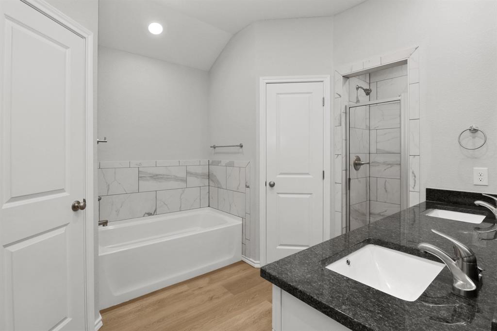 900 Bella Boulevard Property Photo 14
