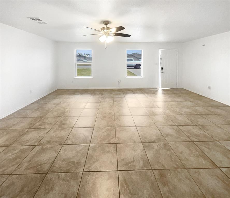 217 Dean Court Property Photo 3