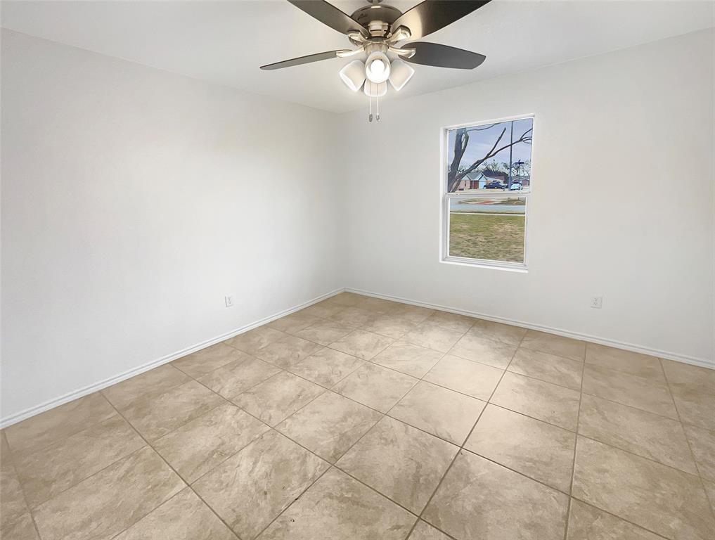 217 Dean Court Property Photo 12