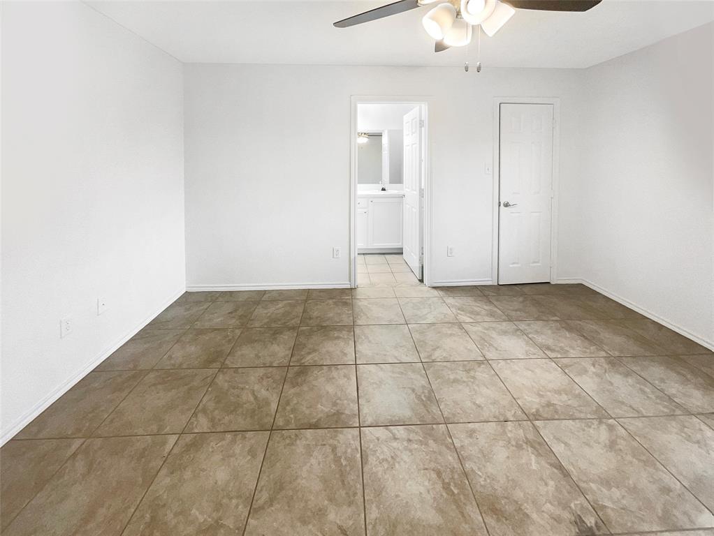 217 Dean Court Property Photo 16