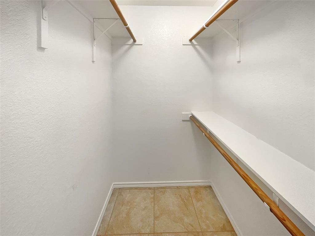 217 Dean Court Property Photo 17