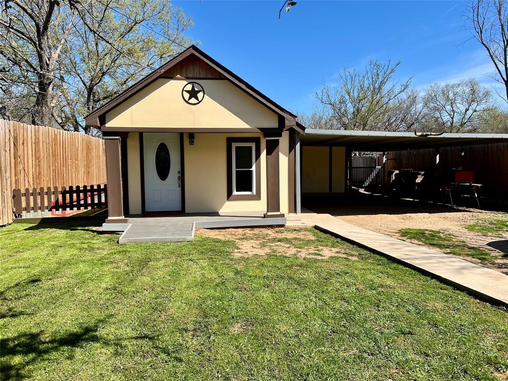 716 Baylor Street Property Photo
